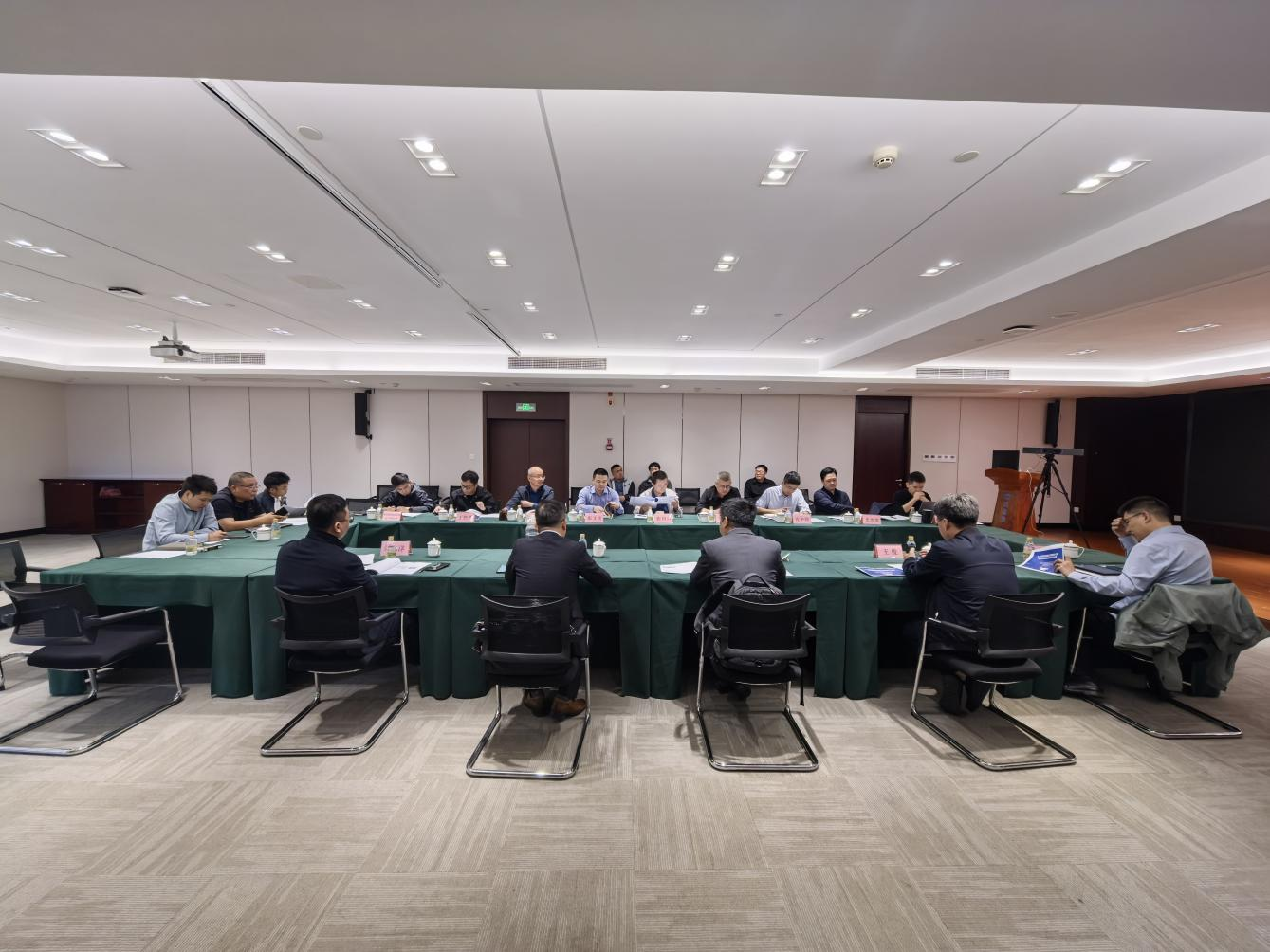 城市更新丨市级重点科研计划项目《无人机集群协同的大型建筑外立面损伤检测系统研发与产业应用》顺利通过专家评审